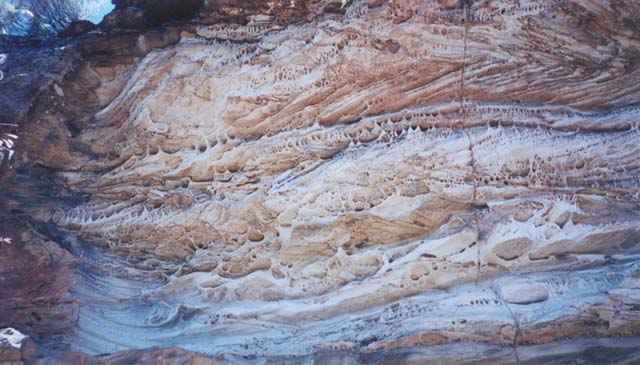 2001_aus_blue_mt_erosion_rock