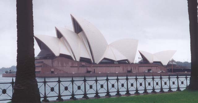 2001_aus_sydney_opera_house